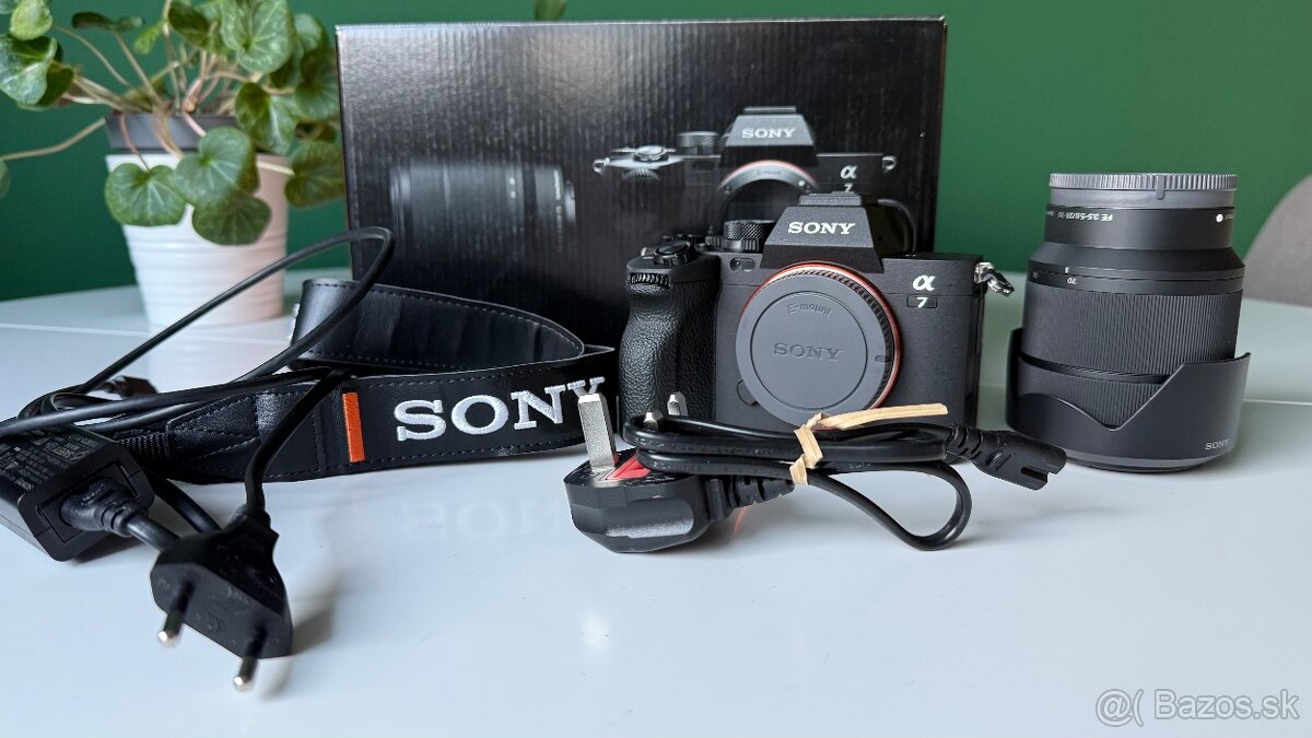 Sony Alpha 7 IV + 28-70 mm f/3.5-5.6 OSS