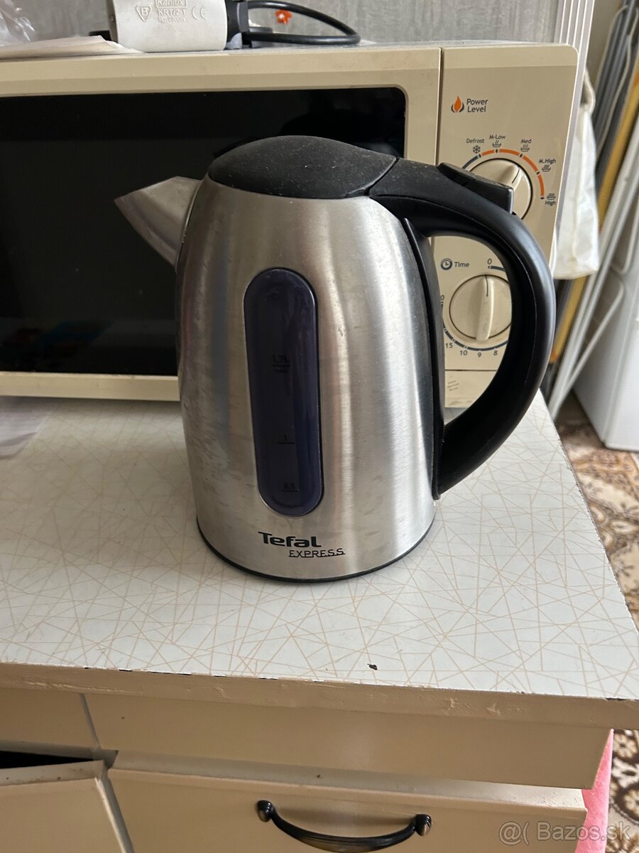 Rýchlovarná kanvica Tefal