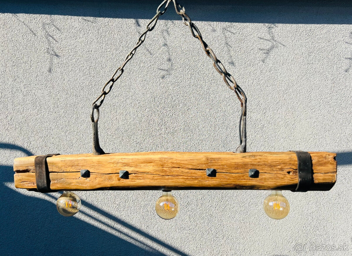 Stare ručne robene lampy