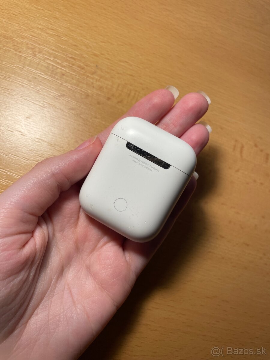 Apple AirPods 2019