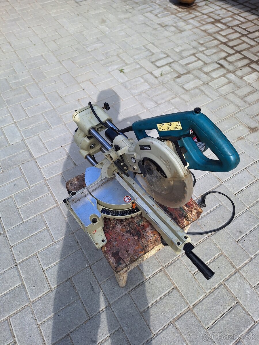 Pokosova pila Makita