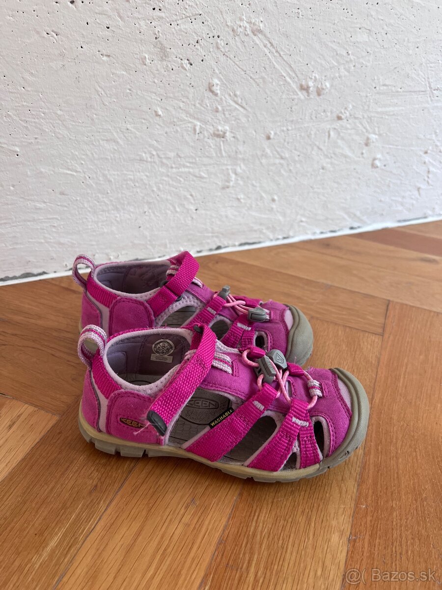 Sandále KEEN - fuchsia