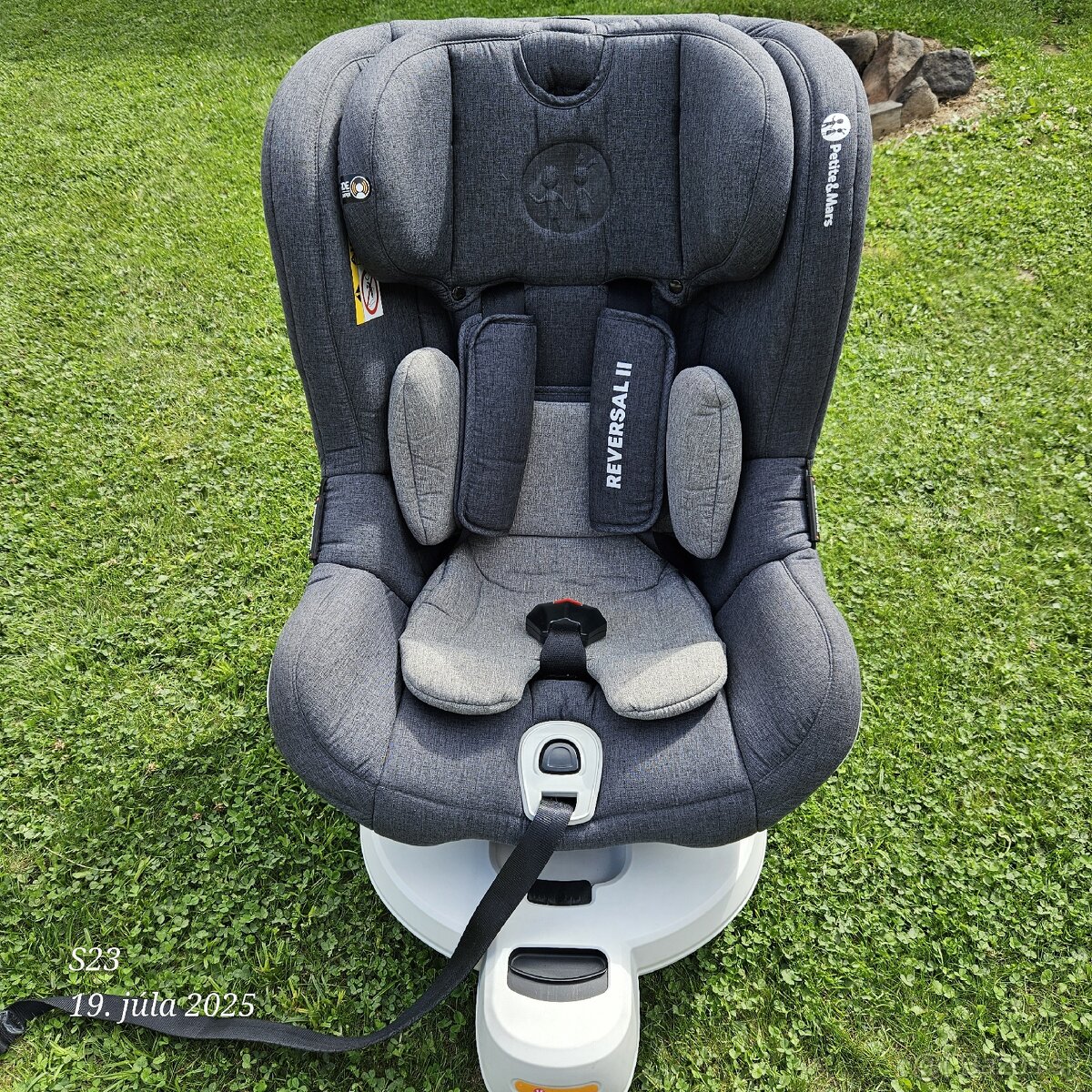 PETITE&MARS Autosedačka Reversal II Isofix Grey (0-18 kg)