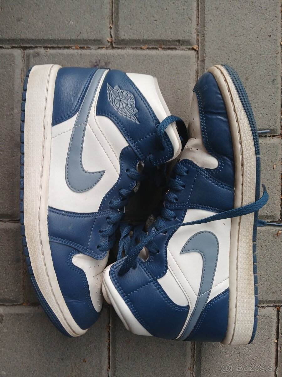 Jordan 1 mid 39
