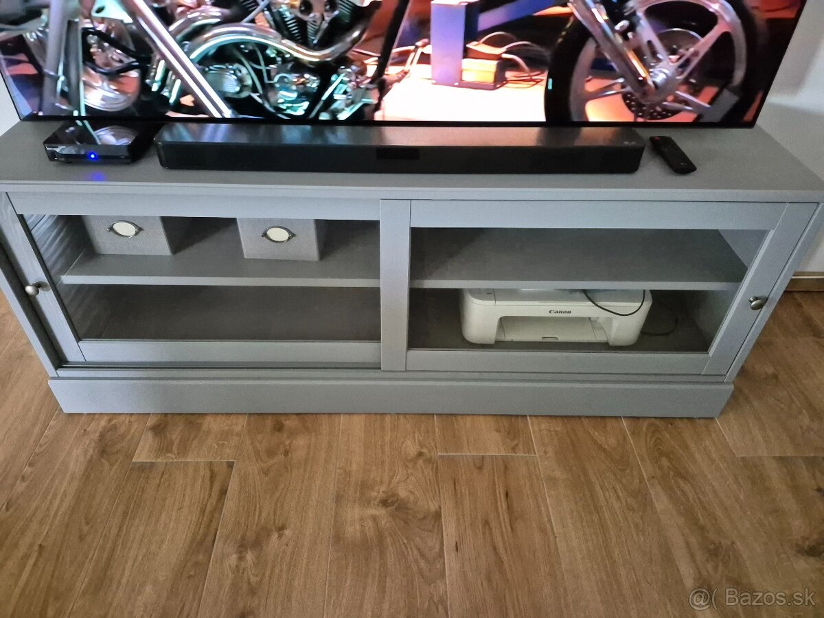Predám TV skrinku HEMNES IKEA.