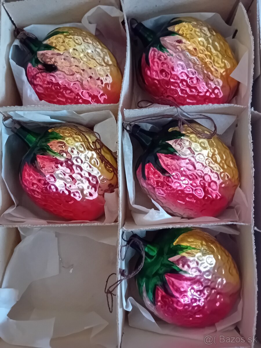 Vianočné ozdoby jahody