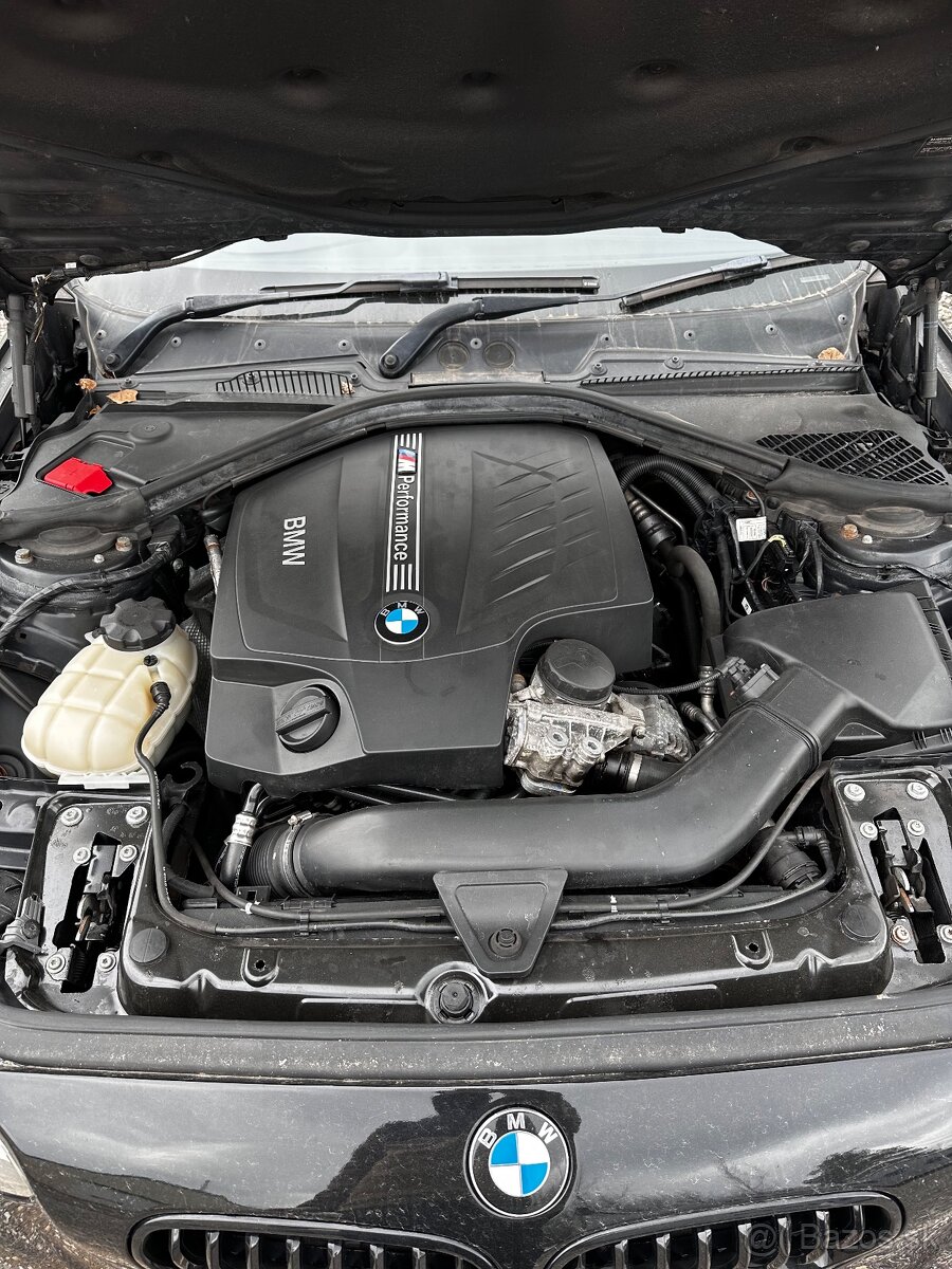 BMW n55b30 m135i motor