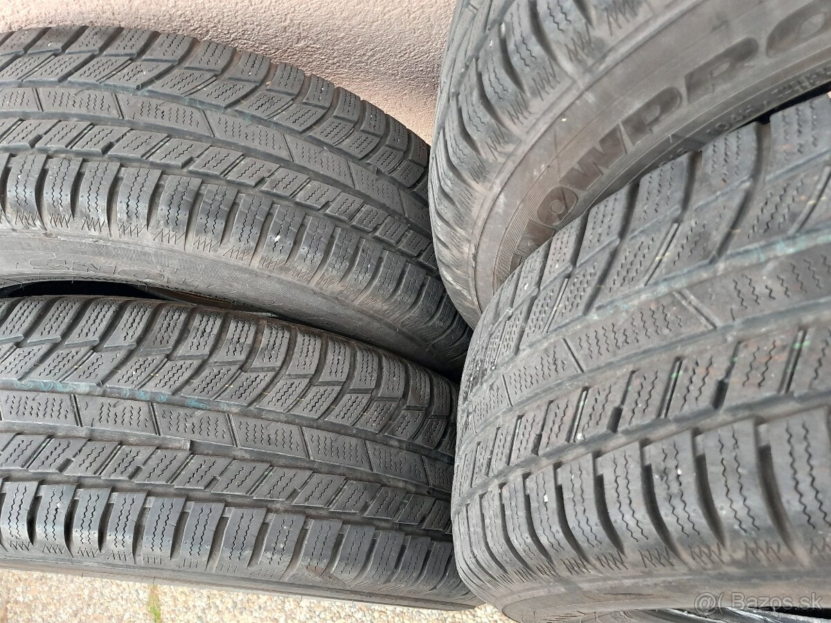 215/70r16 zimne