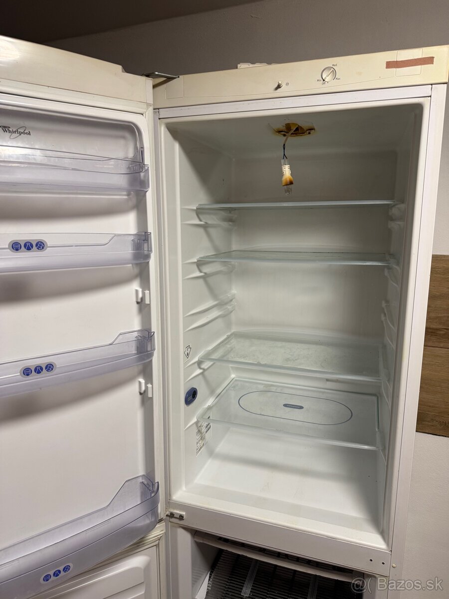 Chladnička Whirlpool