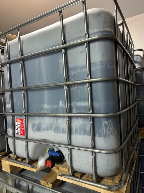 1.000 l plastové nádrže, IBC kontajner