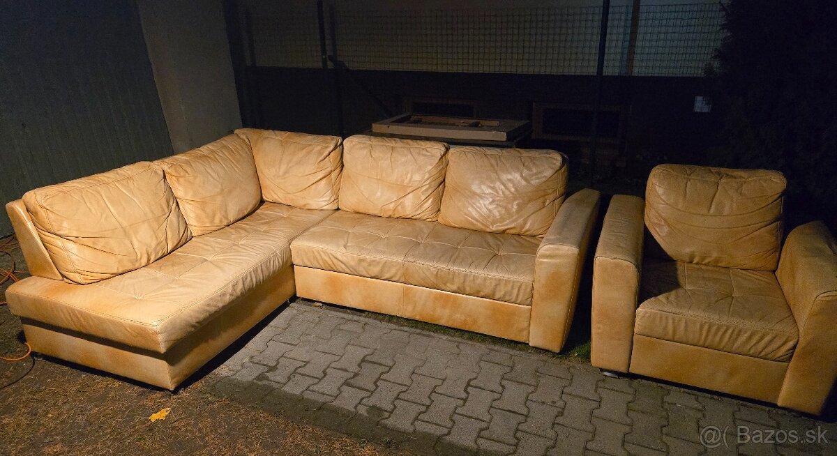 Kožená rohová rozkladacia sedačka za odvoz