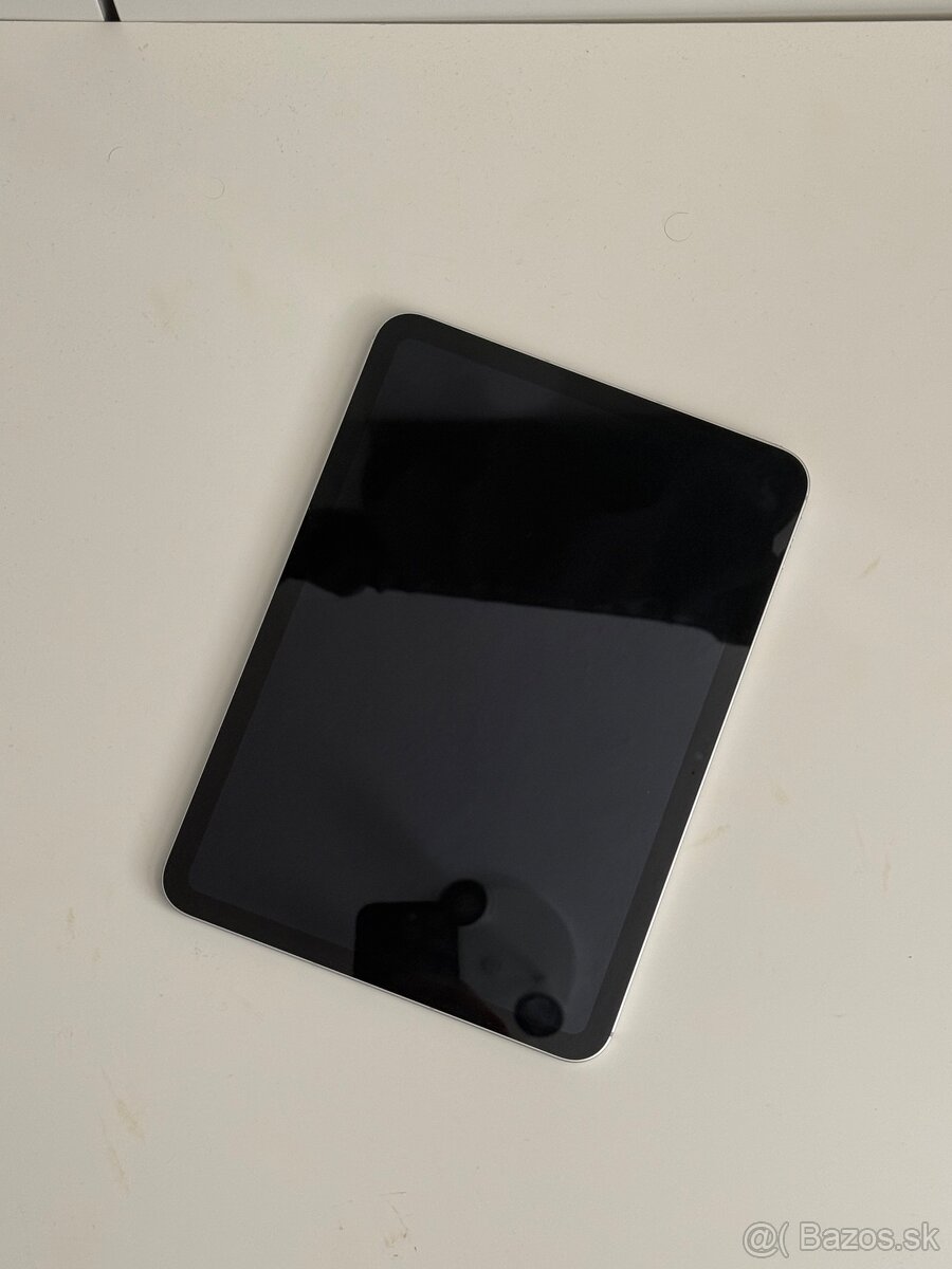 iPad 11" 128 GB Cellular Strieborný 2025 A16