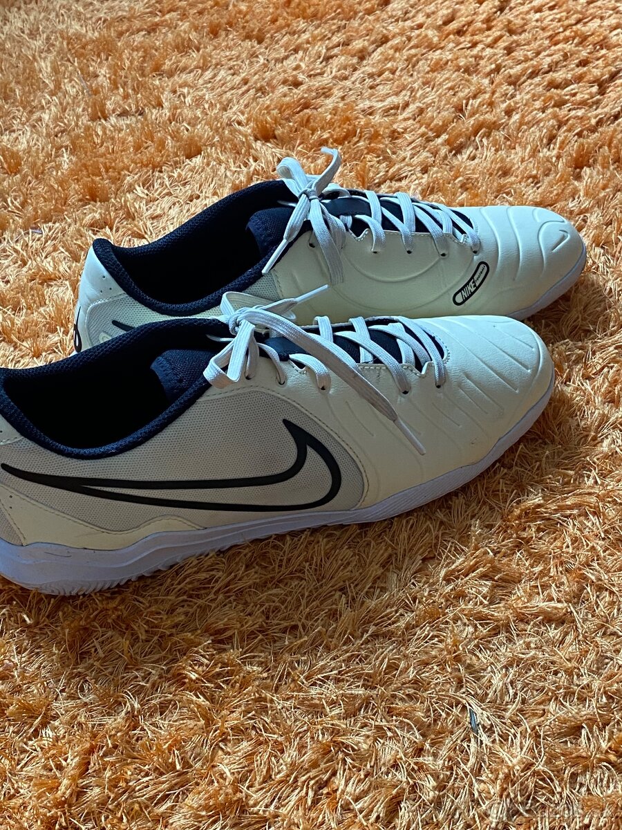 Nike Tiempo Legend