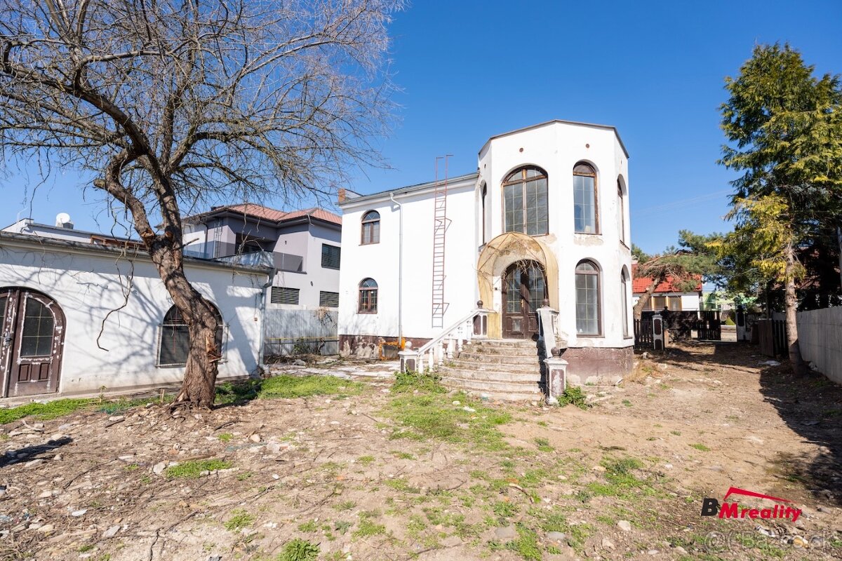 Výnimočný rodinný dom s jedinečným potenciálom v centre Leví