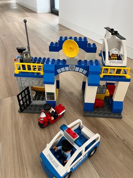 Lego Duplo Policajná stanica 5681