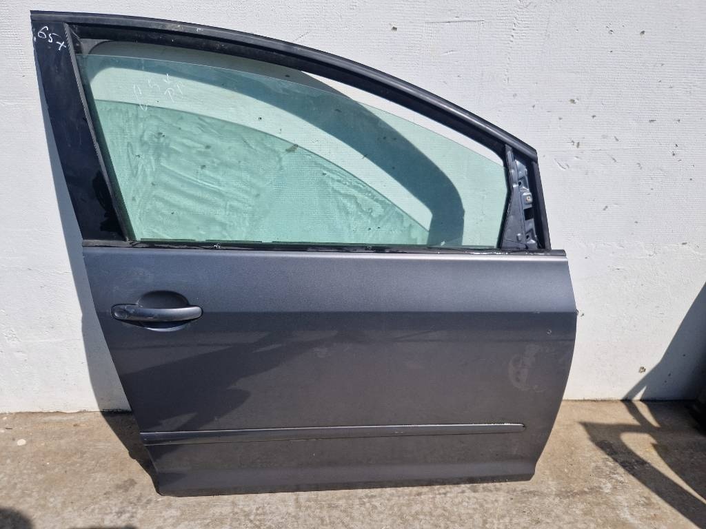VW Golf 5 V 6 VI Plus pravé predné dvere
