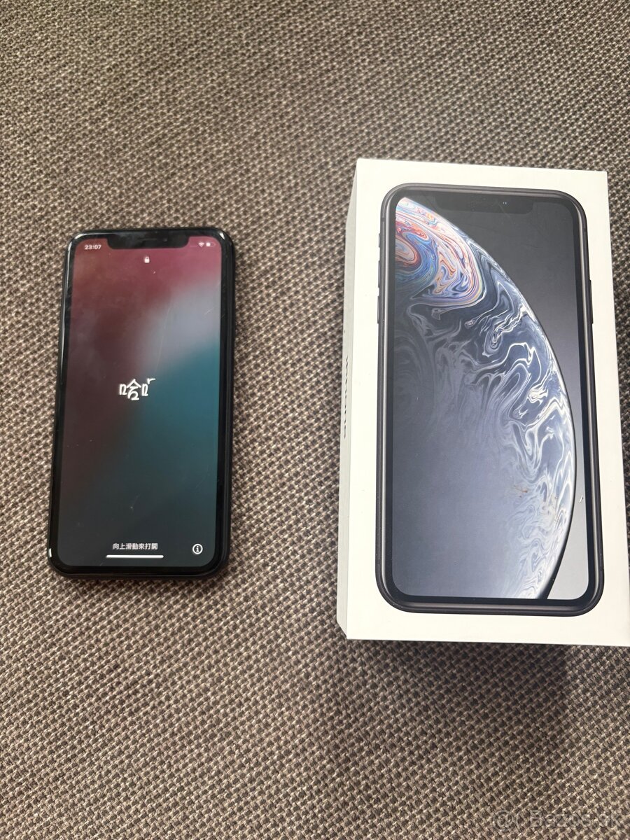 Predám iPhone XR 64 GB BLK veľmi dobrý stav +orig. balenie