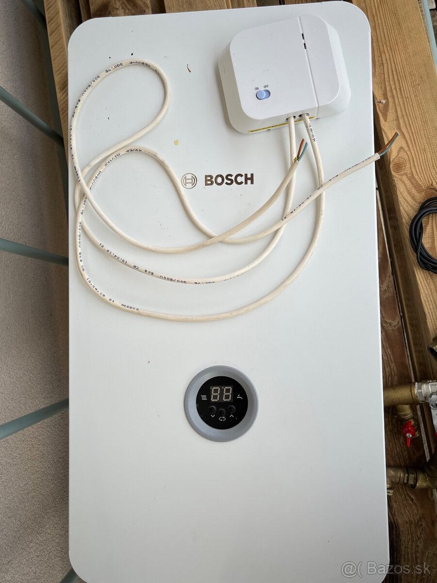 Elektrický vykurovací kotol zn. Bosch Tronic Heat 3500 9