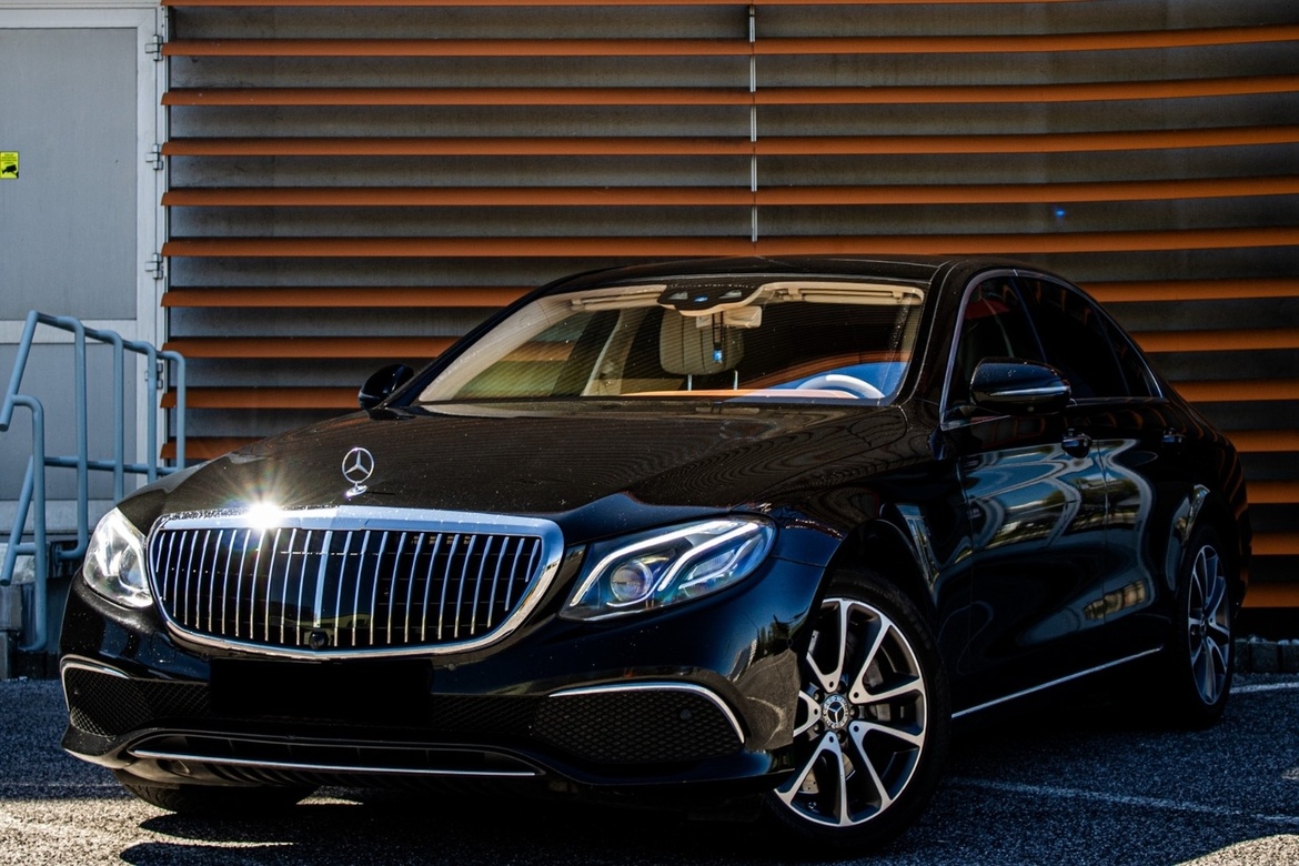 Mercedes-Benz E trieda Sedan 400 4MATIC A/T