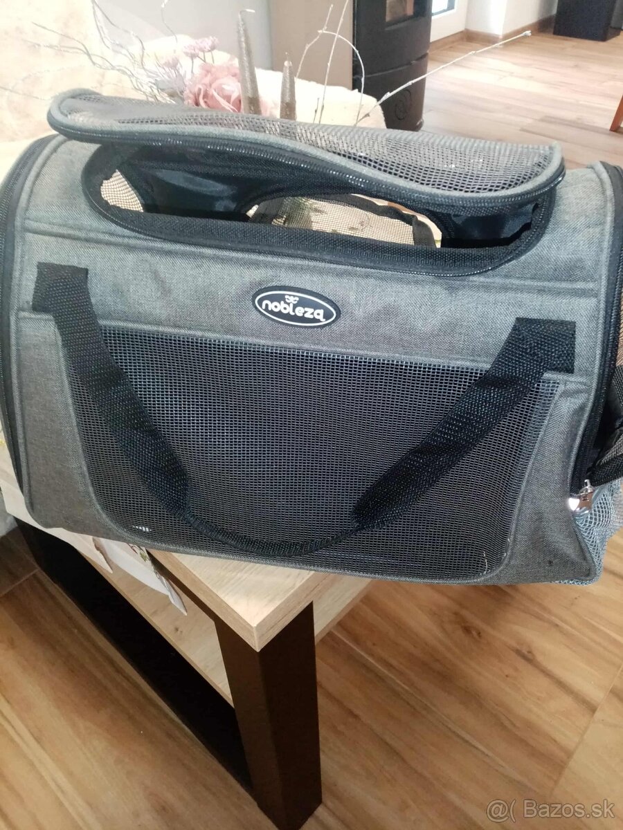 Cestovna taška + oblečko +pelech cena za všetko spolu