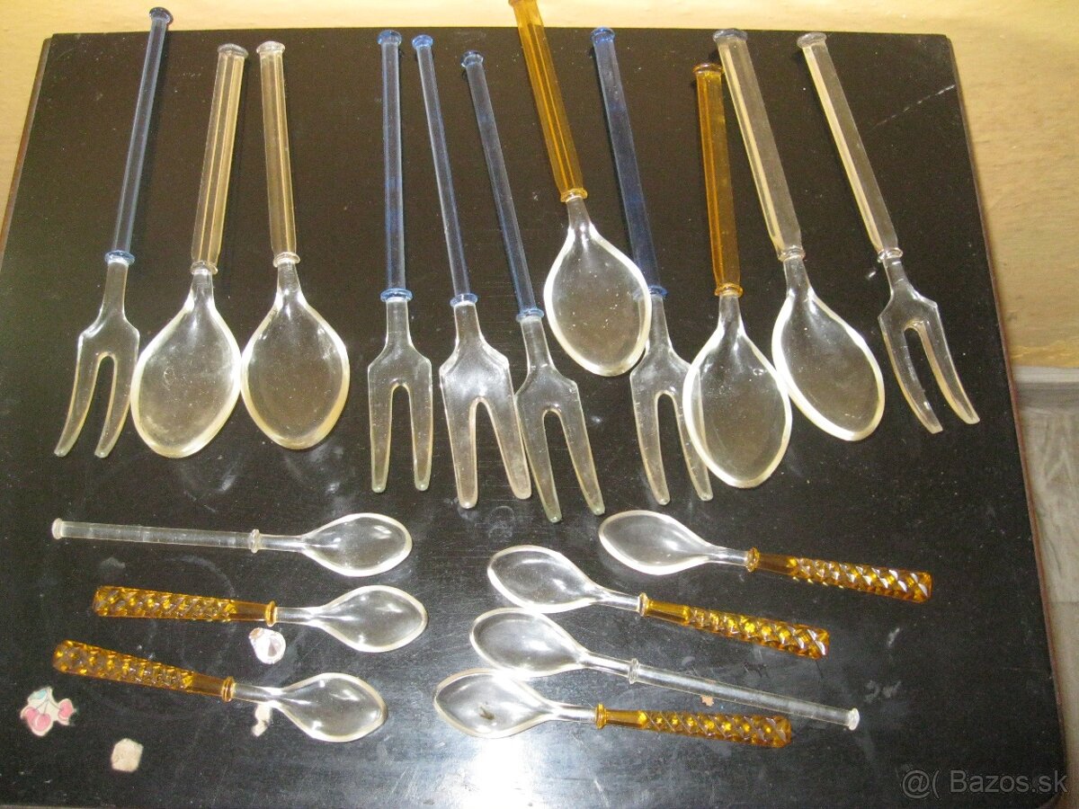 Predám sklenené lyžičky