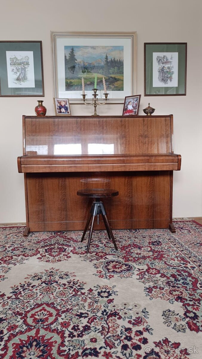 Pianíno August Förster