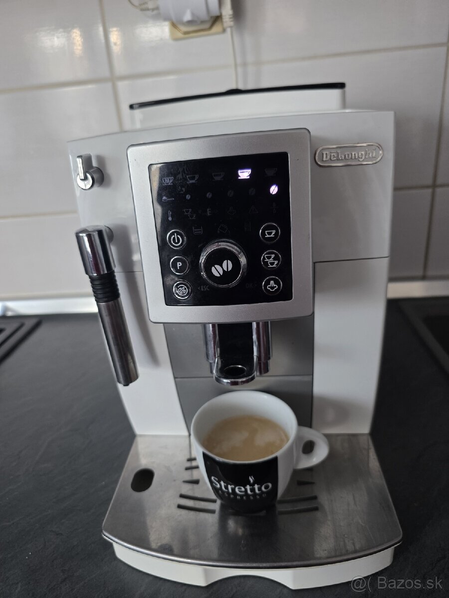 Kavovar Delonghi