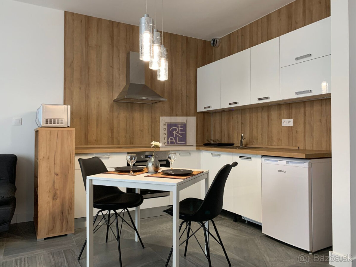 NA PRENÁJOM 1 IZBOVÝ BYT NITRA, BALKÓNOM, PARK. MIESTO