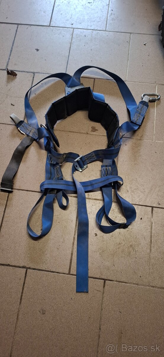 Bezpečnostny postroj