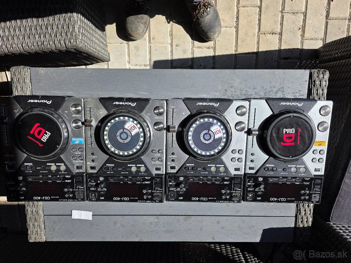 CDJ 400