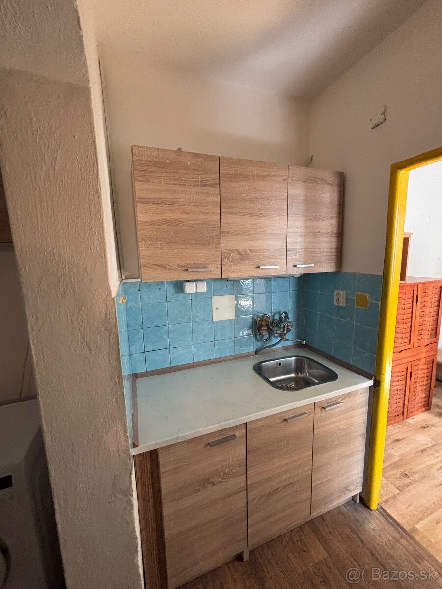 Predam garsonku ul. Kuklovska Bratislava Karlova Ves
