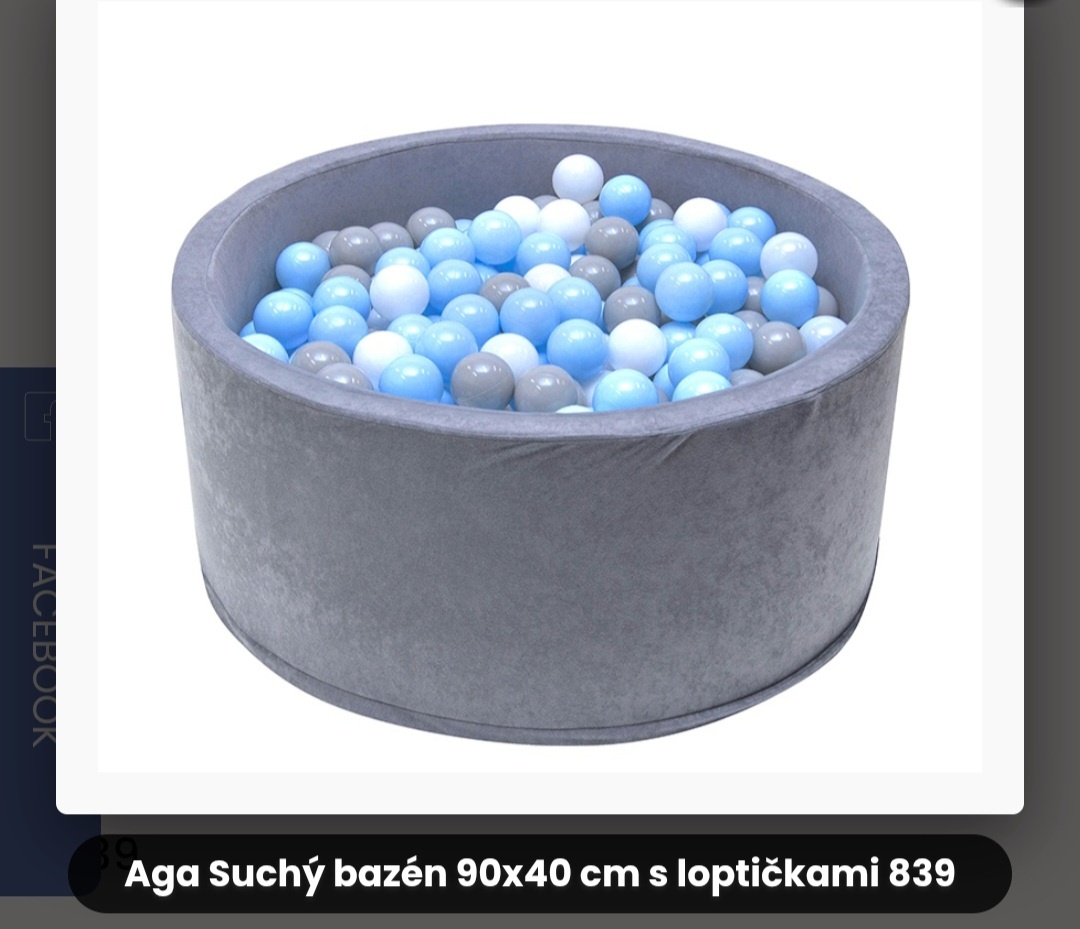 Suchy bazén s loptičkami