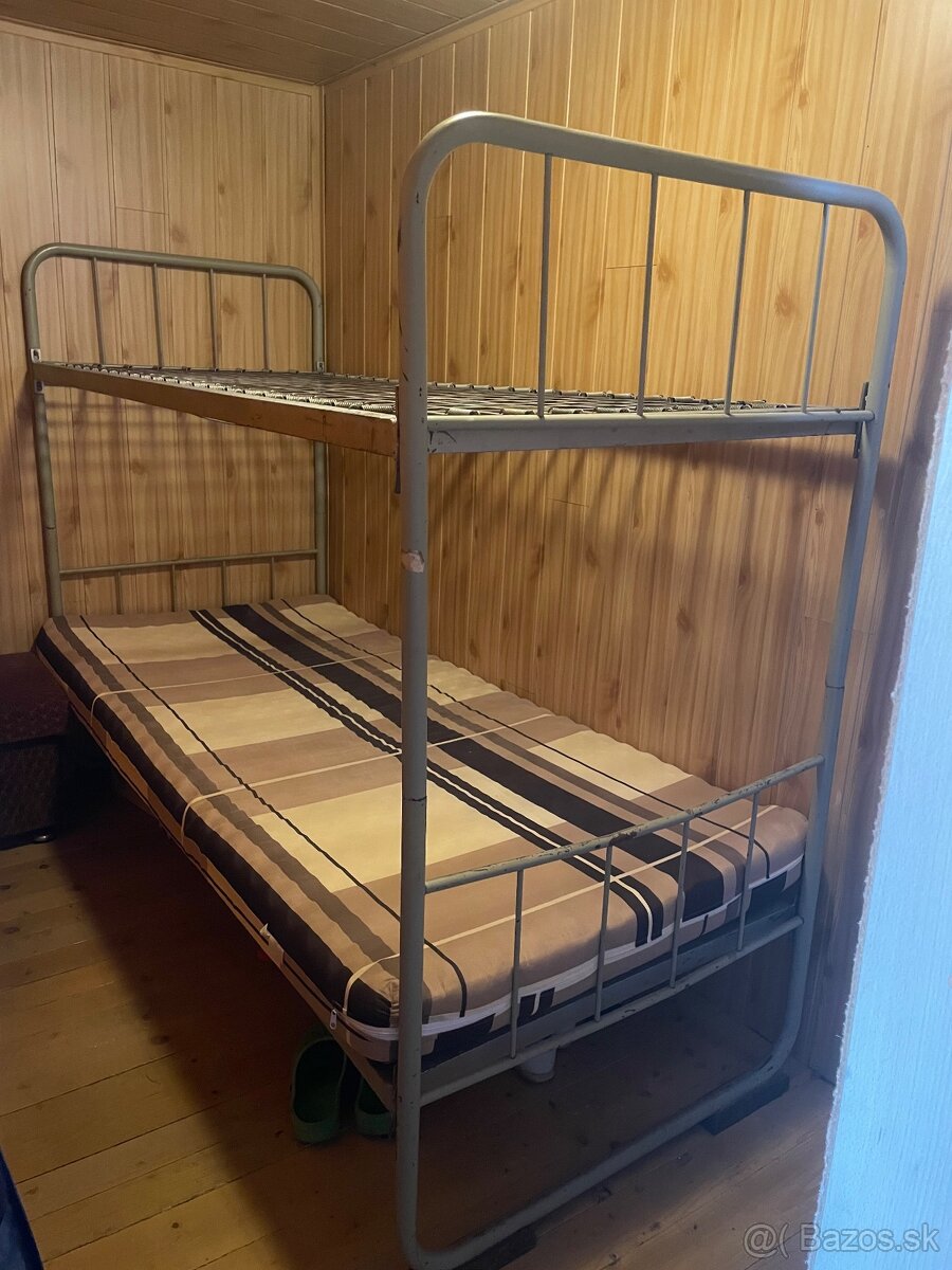 Vojenská posteľ