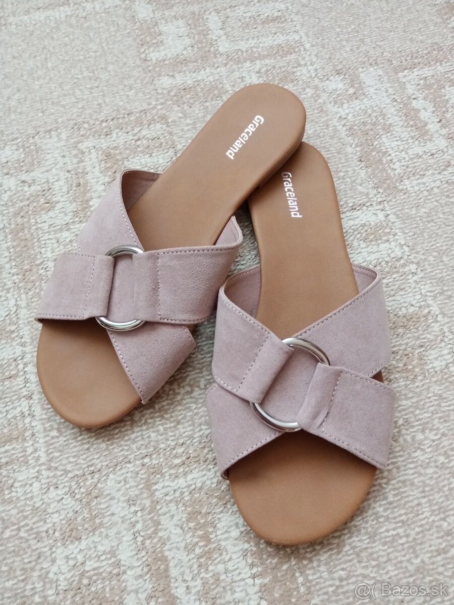 Dámske šľapky veľ. 37