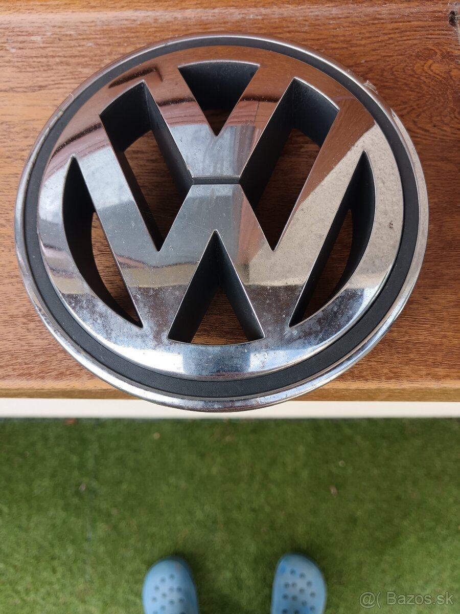Predam predny znak volkswagen