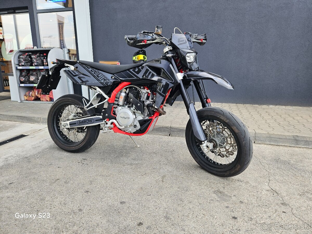 Supermoto