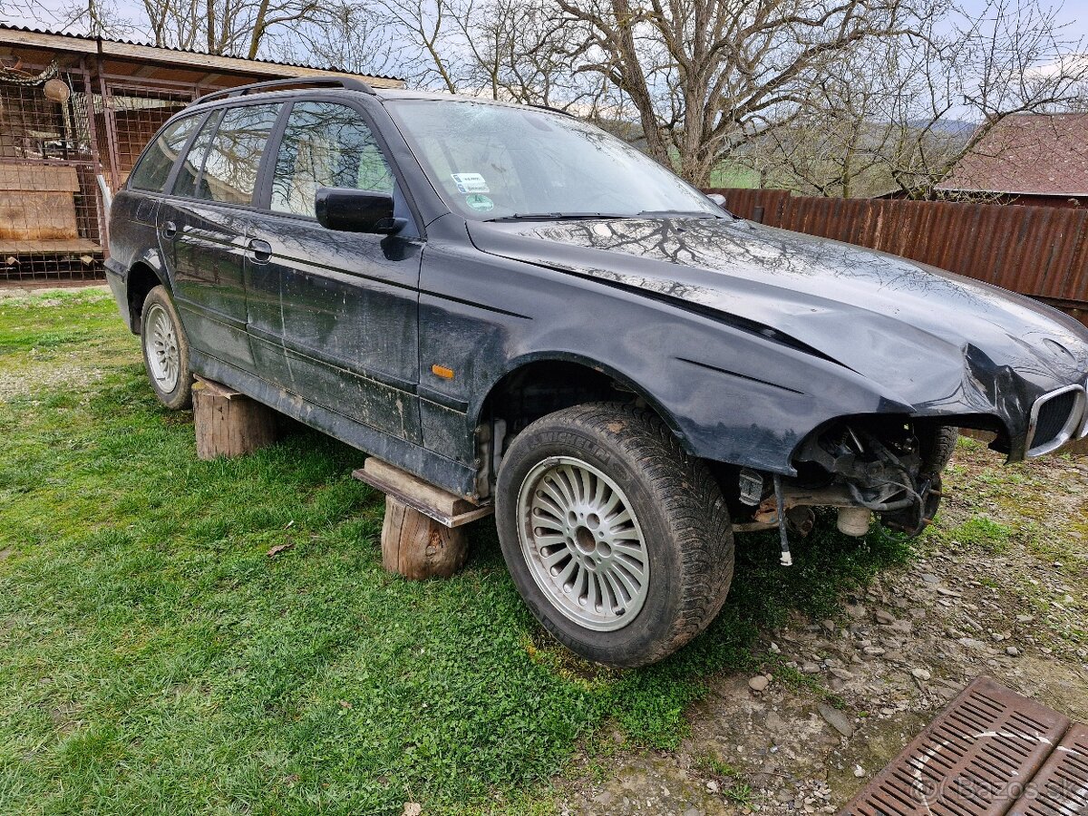 BMW e39 touring facelift diely