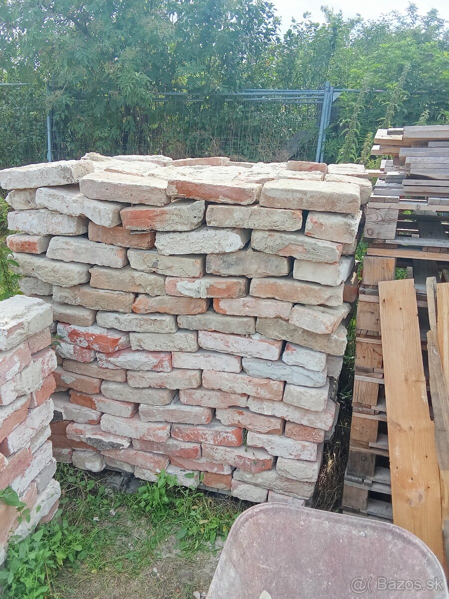 Predám staré tehly