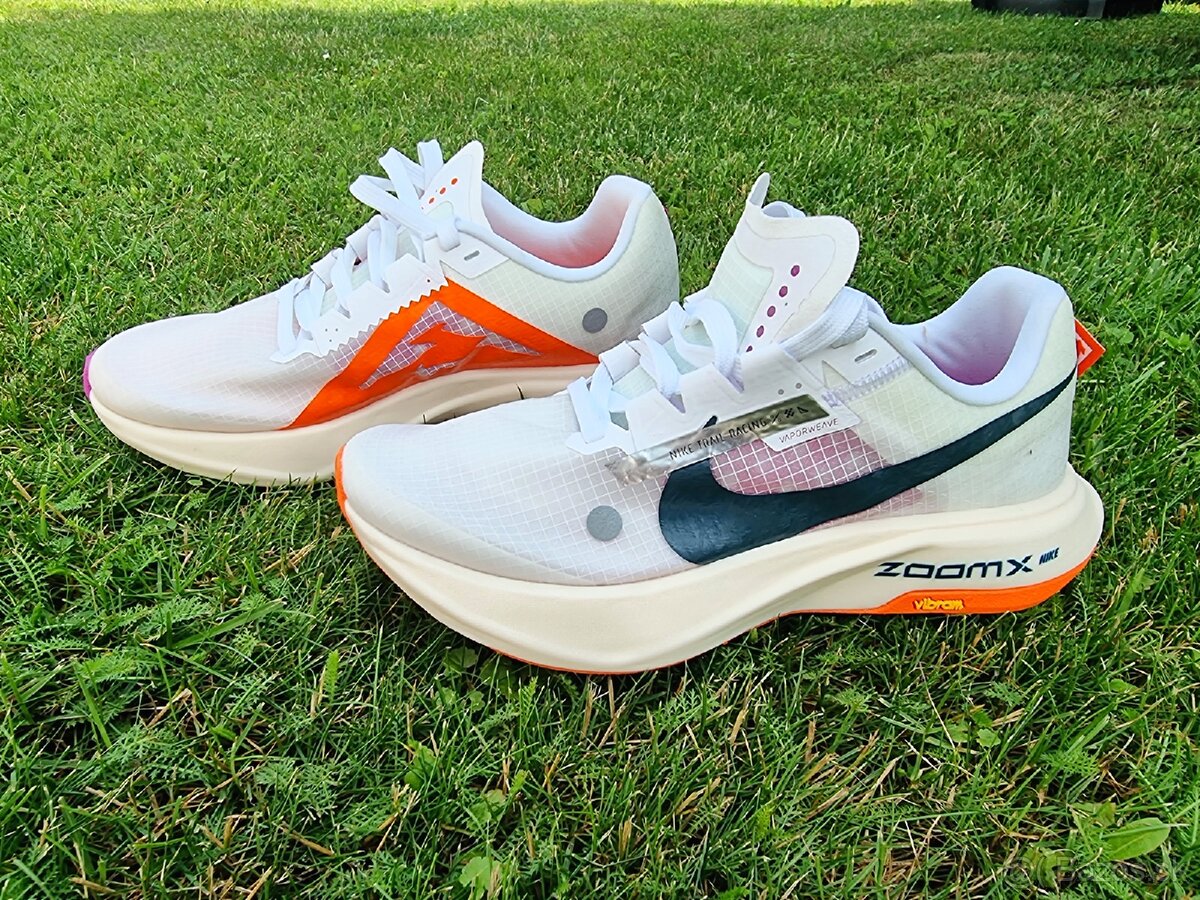 Nike dz0489-101 veľkosť 38.5