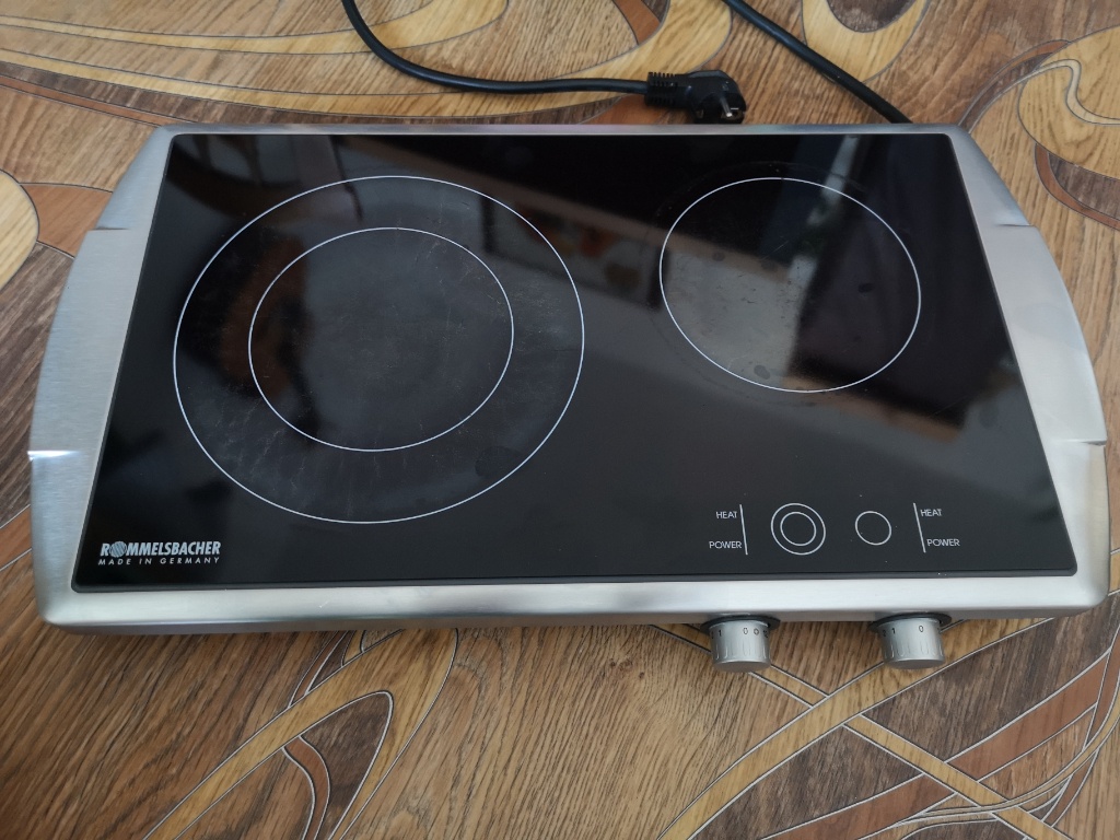 Elektrická dvojplatnička Rommelsbacher CT 3400/E