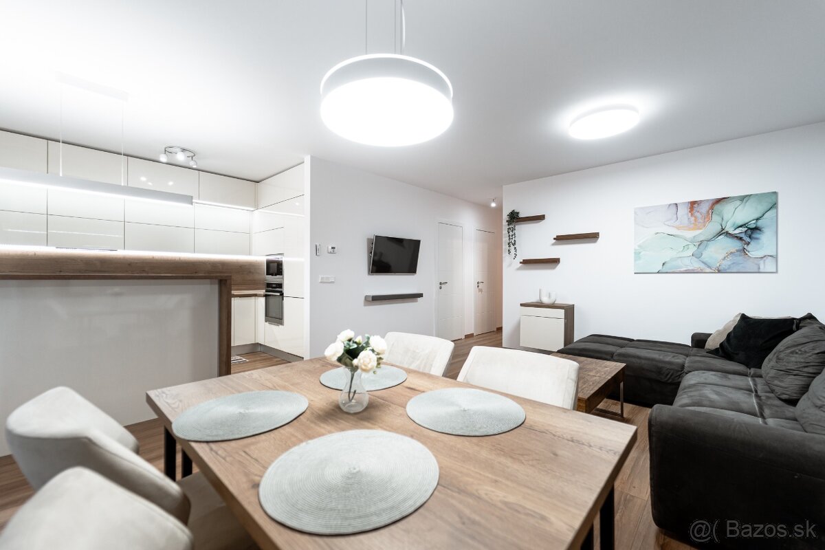 3i byt, ul. Strážovská 10 - NOVÁ TERASA, 79m2, terasa 25m2,