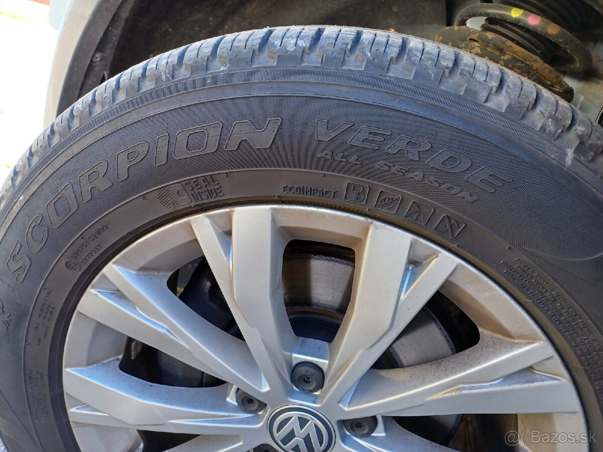 215/65 R 17 komplet celoročne