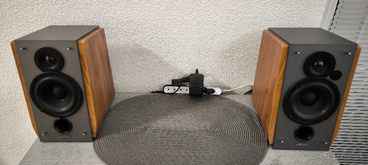 reproduktory  Edifier 2.0 R1600TIII