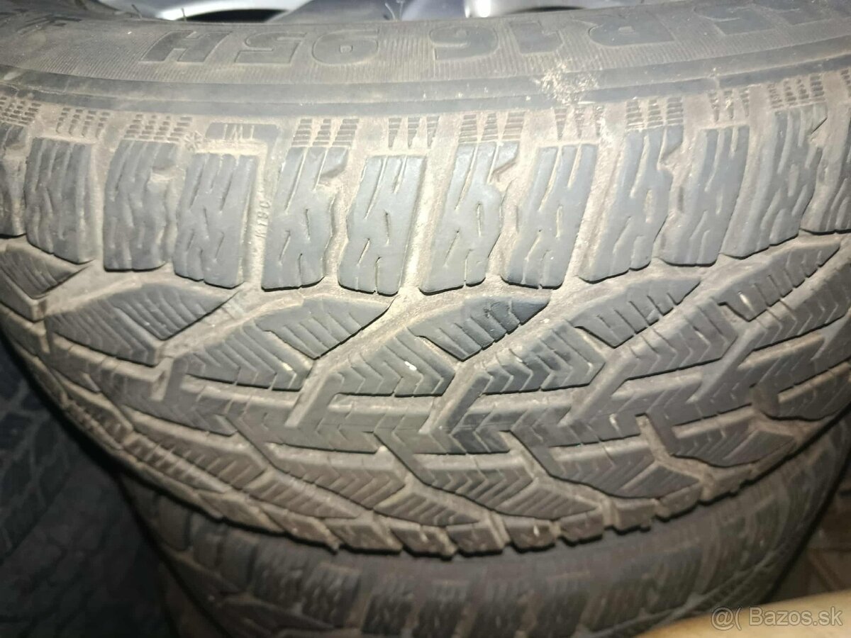Predám zimné pneu.na diskoch Audi R16