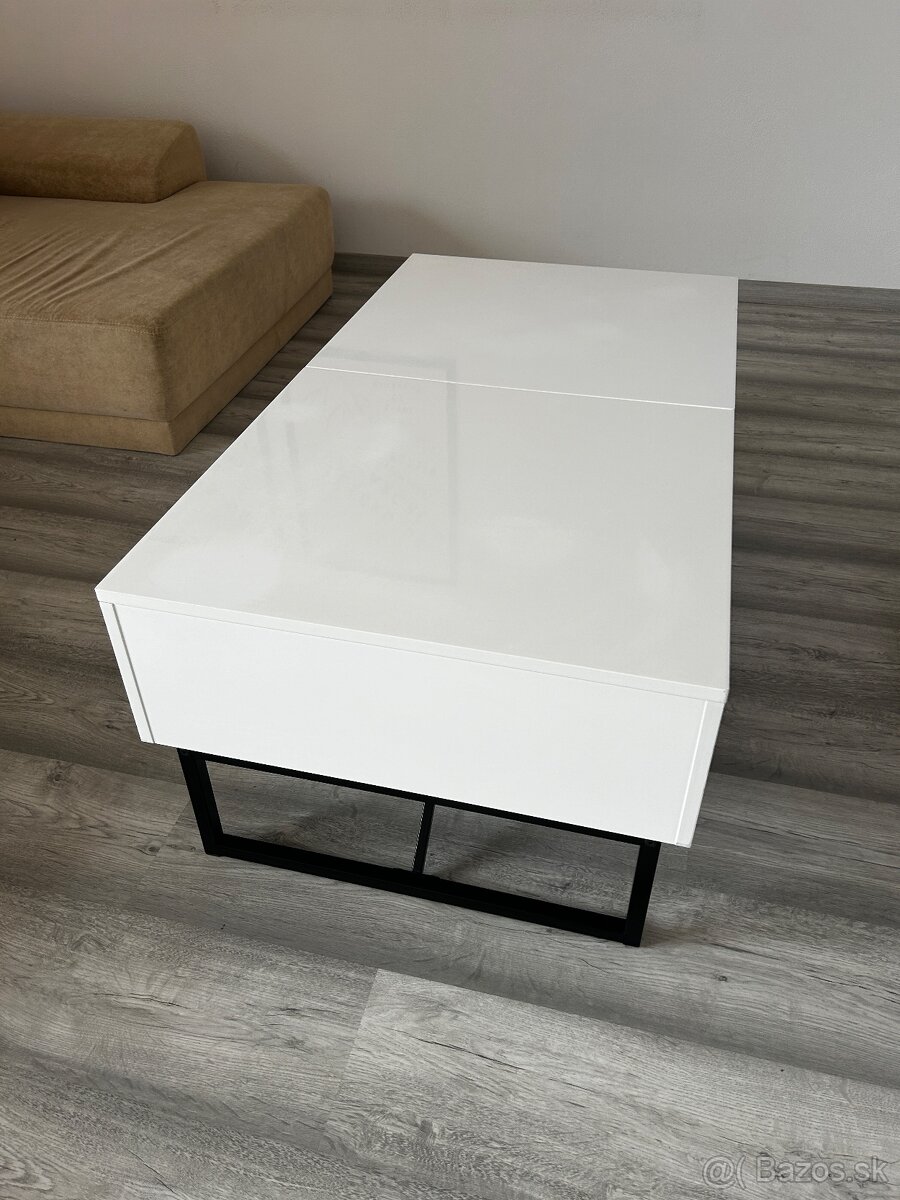 Konferenčný stolík