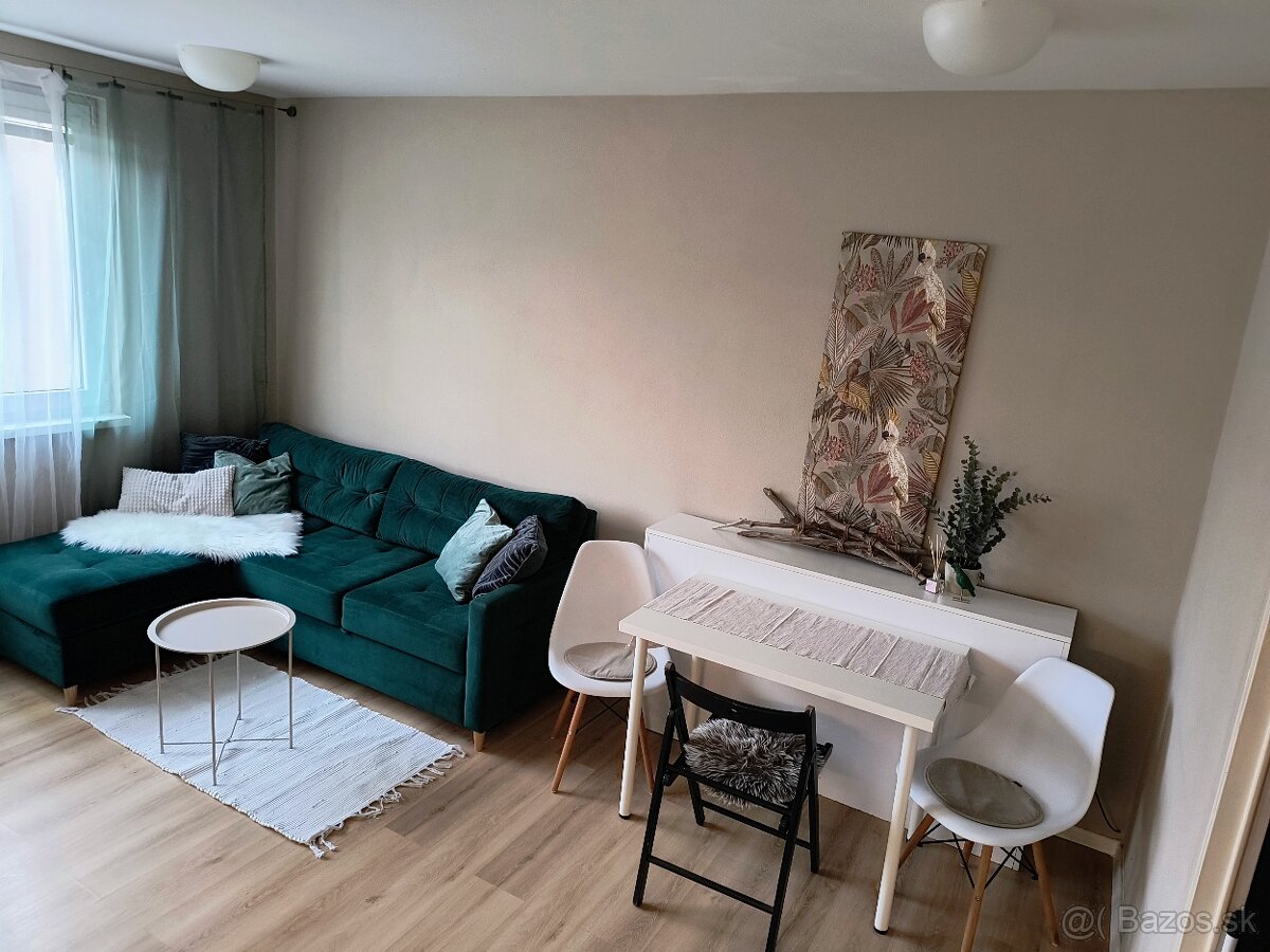 na predaj dvojizbový byt Vráble