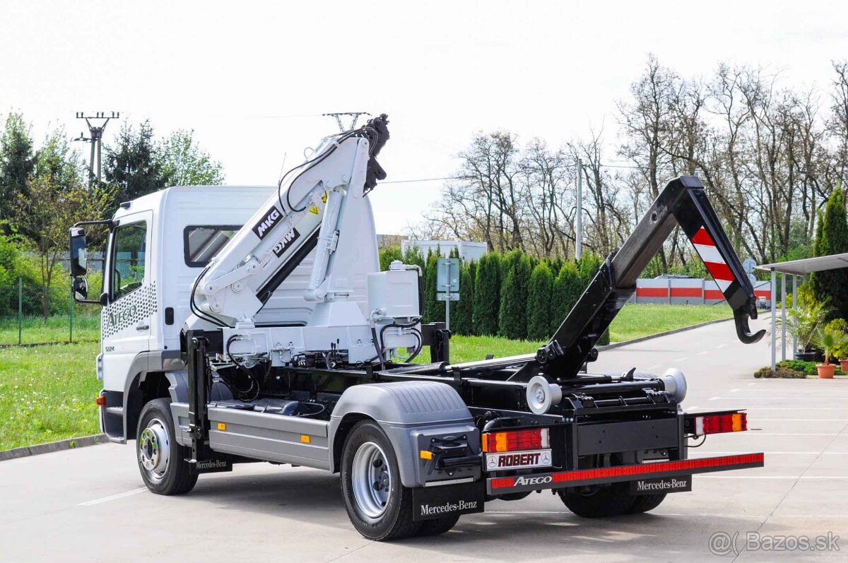 MERCEDES ATEGO1224 HÁKOVÝ NOSIČ KONTAJNEROV HYDRAULICKÁ RUKA
