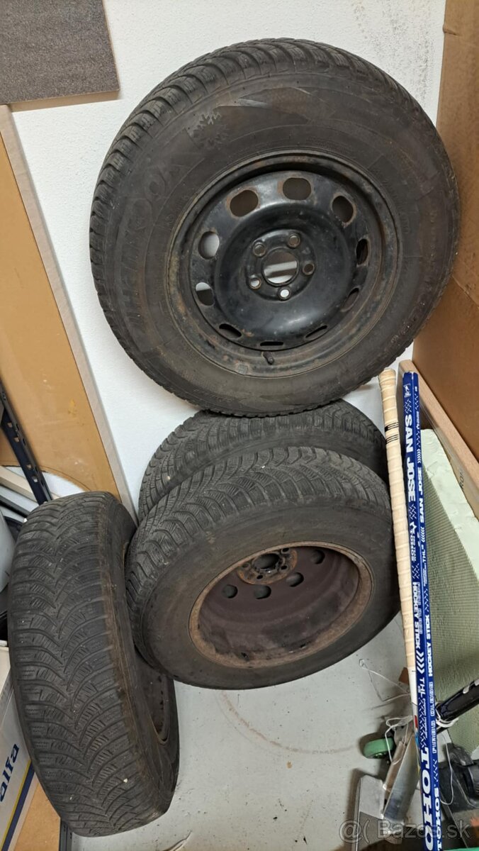 Predám zimné gumy aj s diskami - 16''