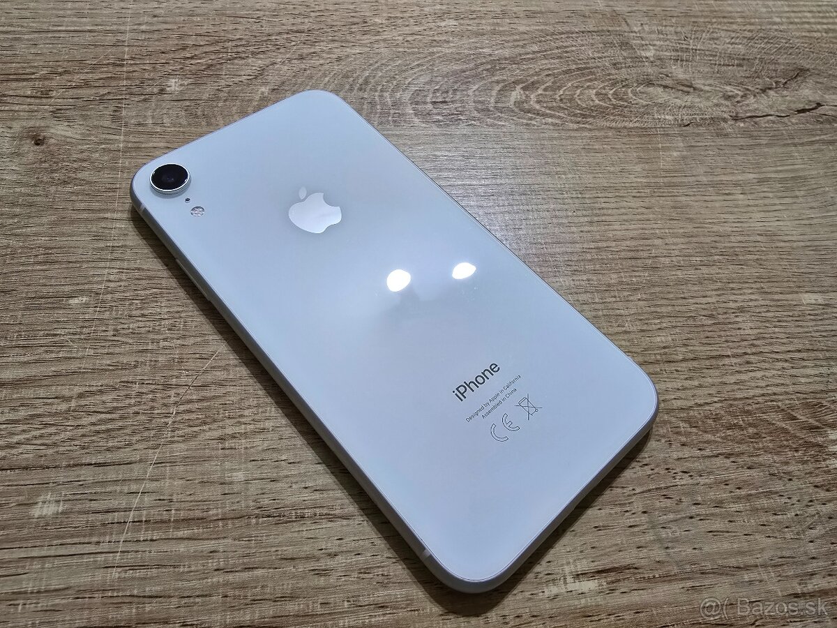 Iphone xr 64gb biele v super stave plnefunkcne ma len velmi
