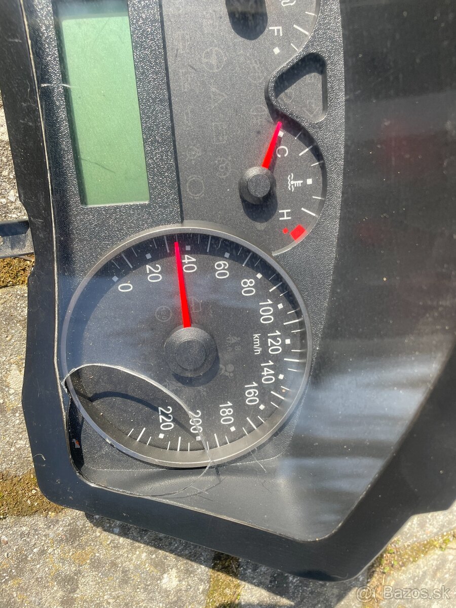 Predám prístrojovú dosku/budíky na FIAT Stilo/Grande Punto